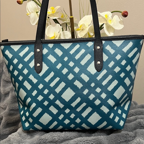 Coach Wild Plaid Teal City Zip Bag EUC retail $295 - Picture 3 of 9